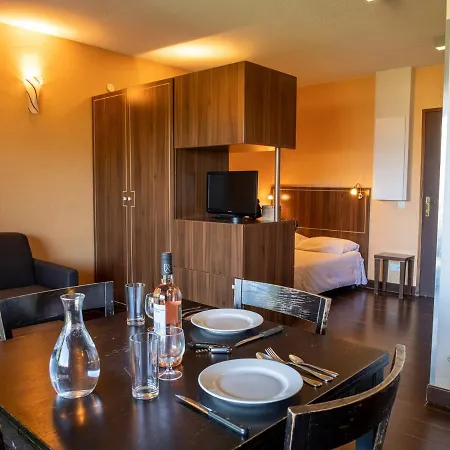 Studio Jausiers, 1 Piece, 4 Personnes - Fr-1-165b-39 *